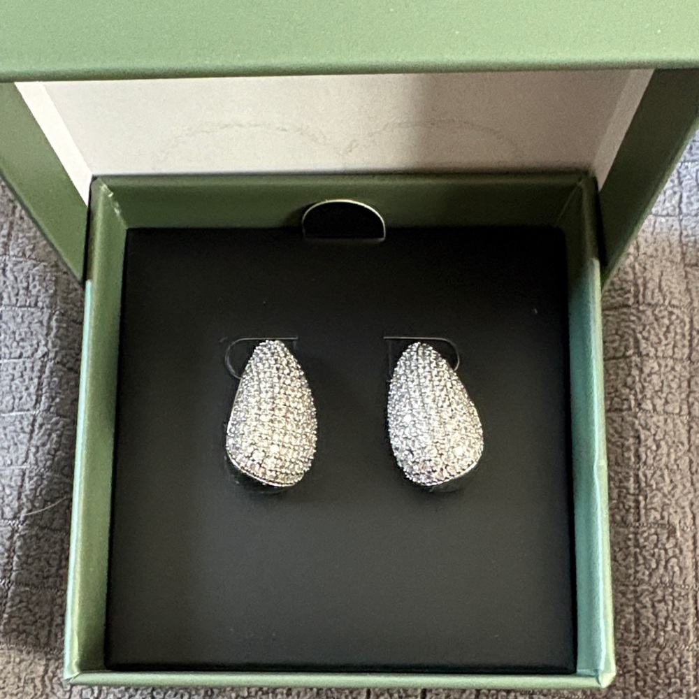 Jewels by Sunaina Narina Stud Earrings